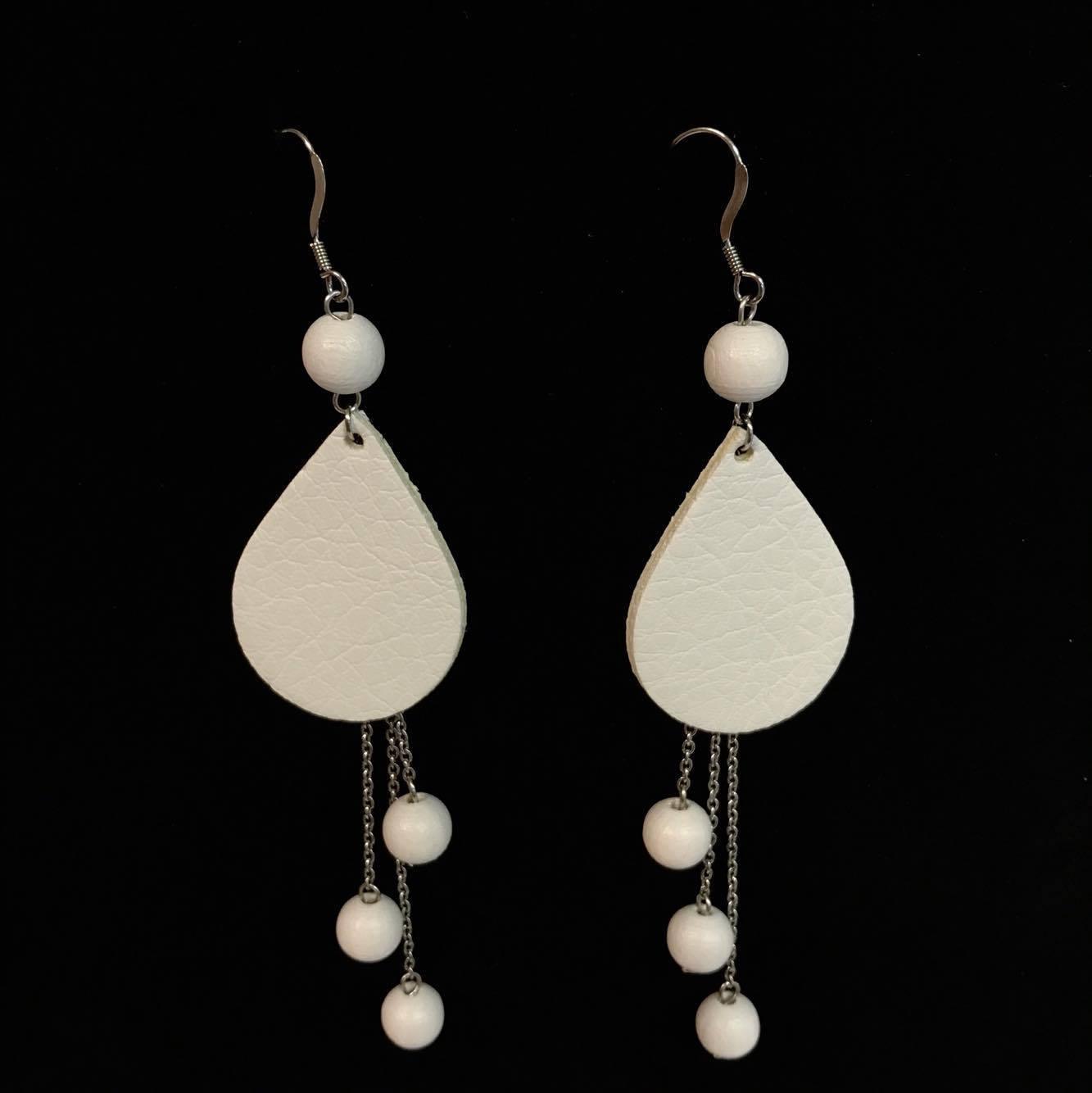 LEMPI earrings, Lily of the valley (white)