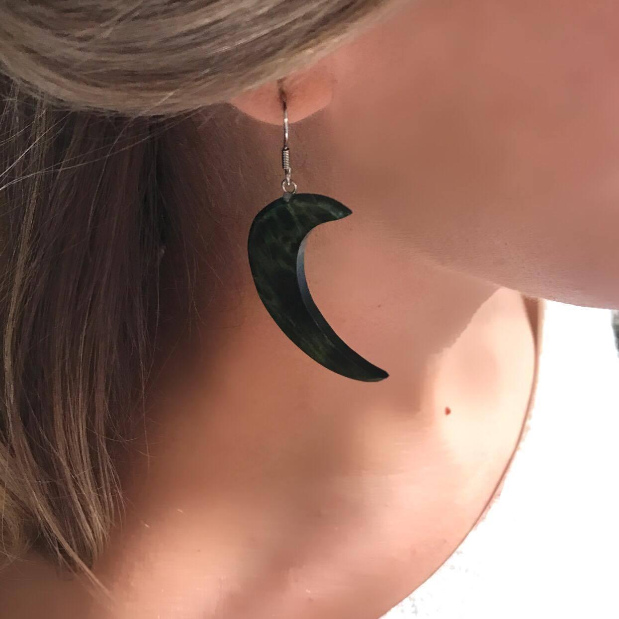 LEMPI earrings, Moon (moss green)