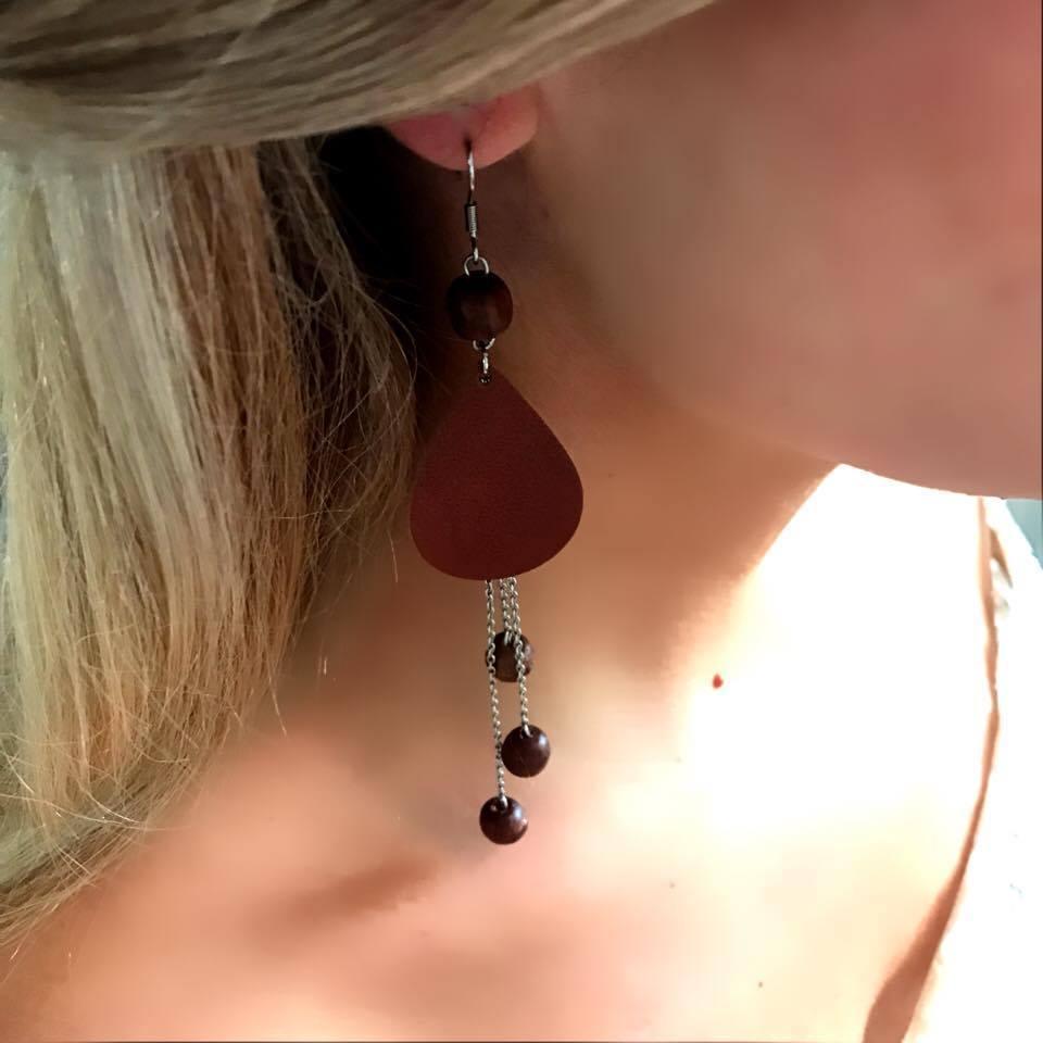 LEMPI earrings, Lily of the Valley (brown)