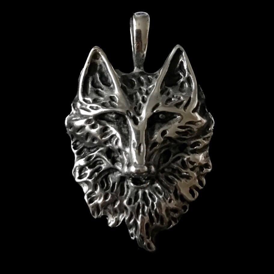 Surgical steel pendant, Wolf