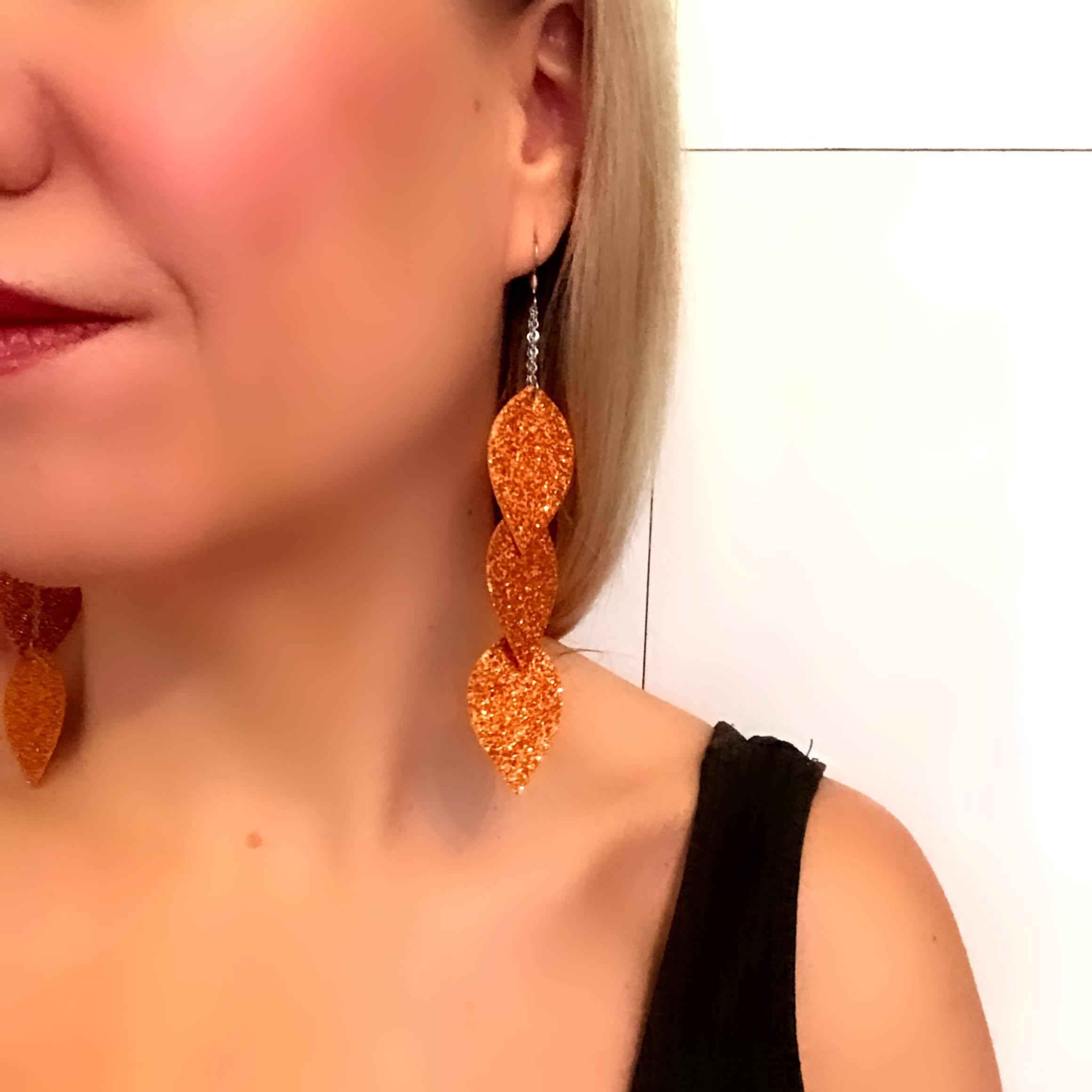 LEMPI earrings, Leaves (orange glitter, three-piece)