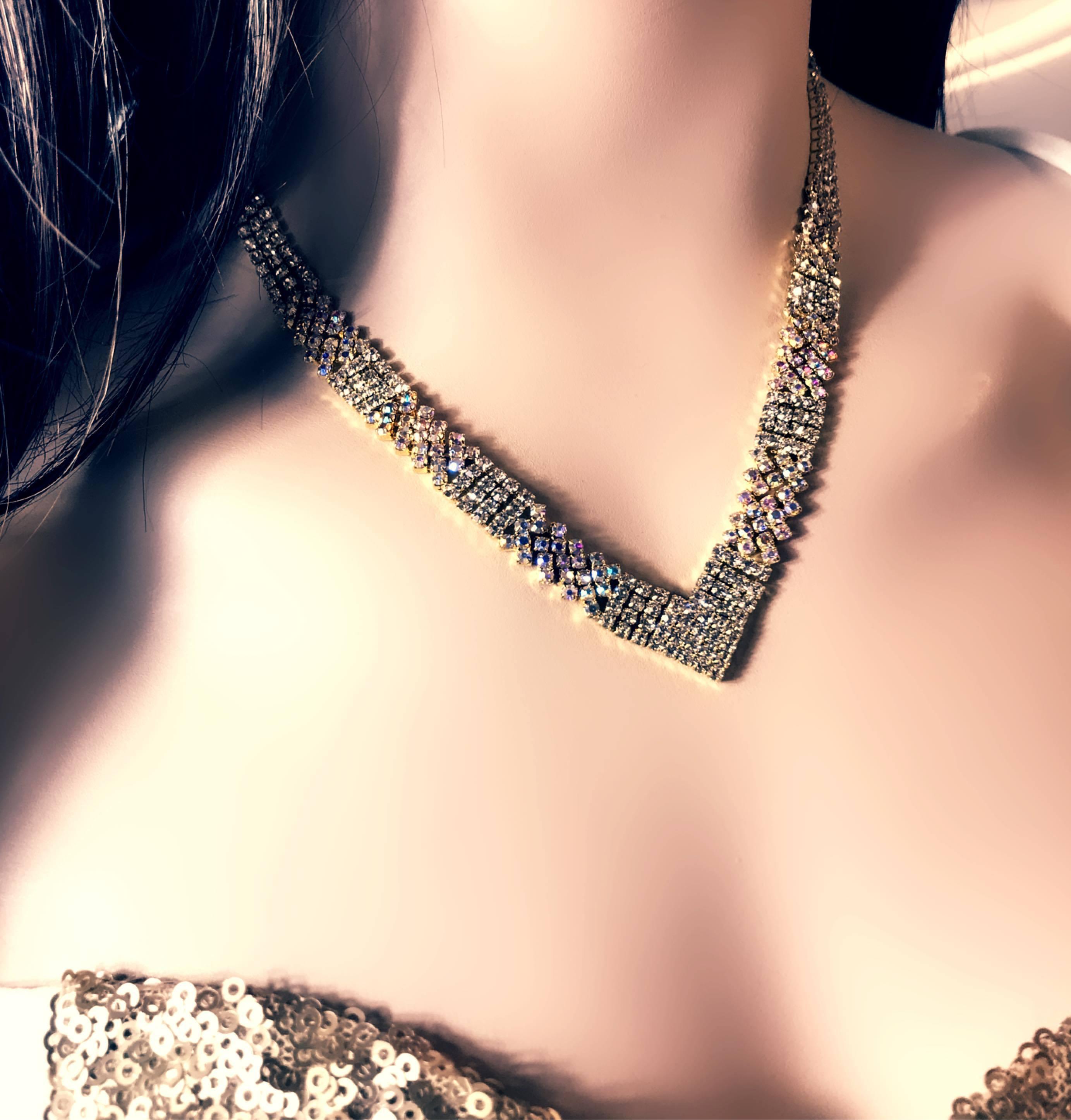 Strass necklace, Simple Strass Necklace in Gold