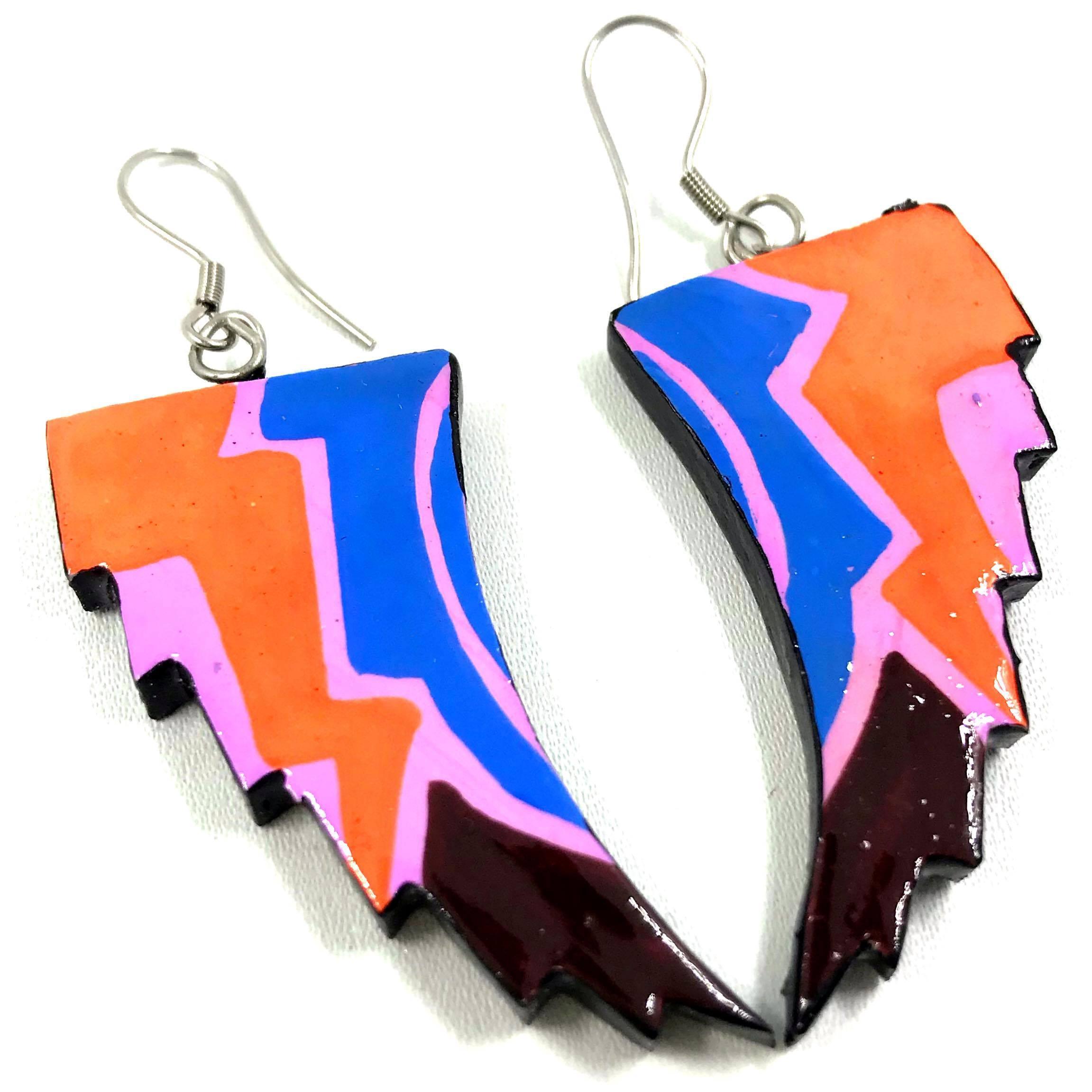 Wooden earrings, Graphic