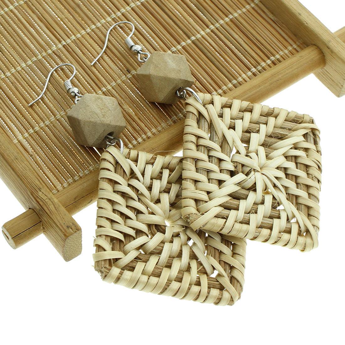 Puukorvakorut, rottinkikorvakorut/Chunky Square Rattan Earrings