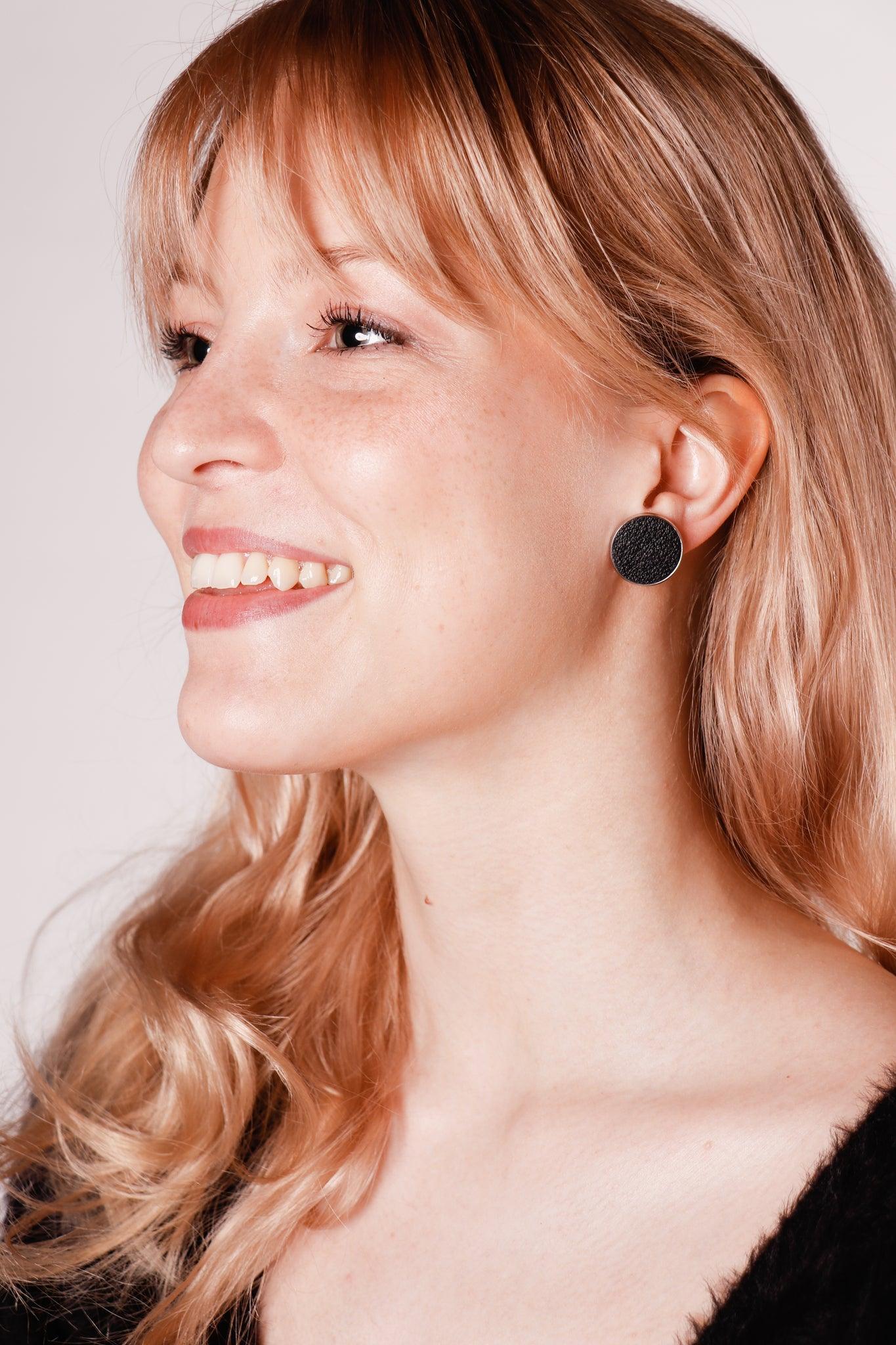 LEMPI earrings, Veera (black glitter, L)