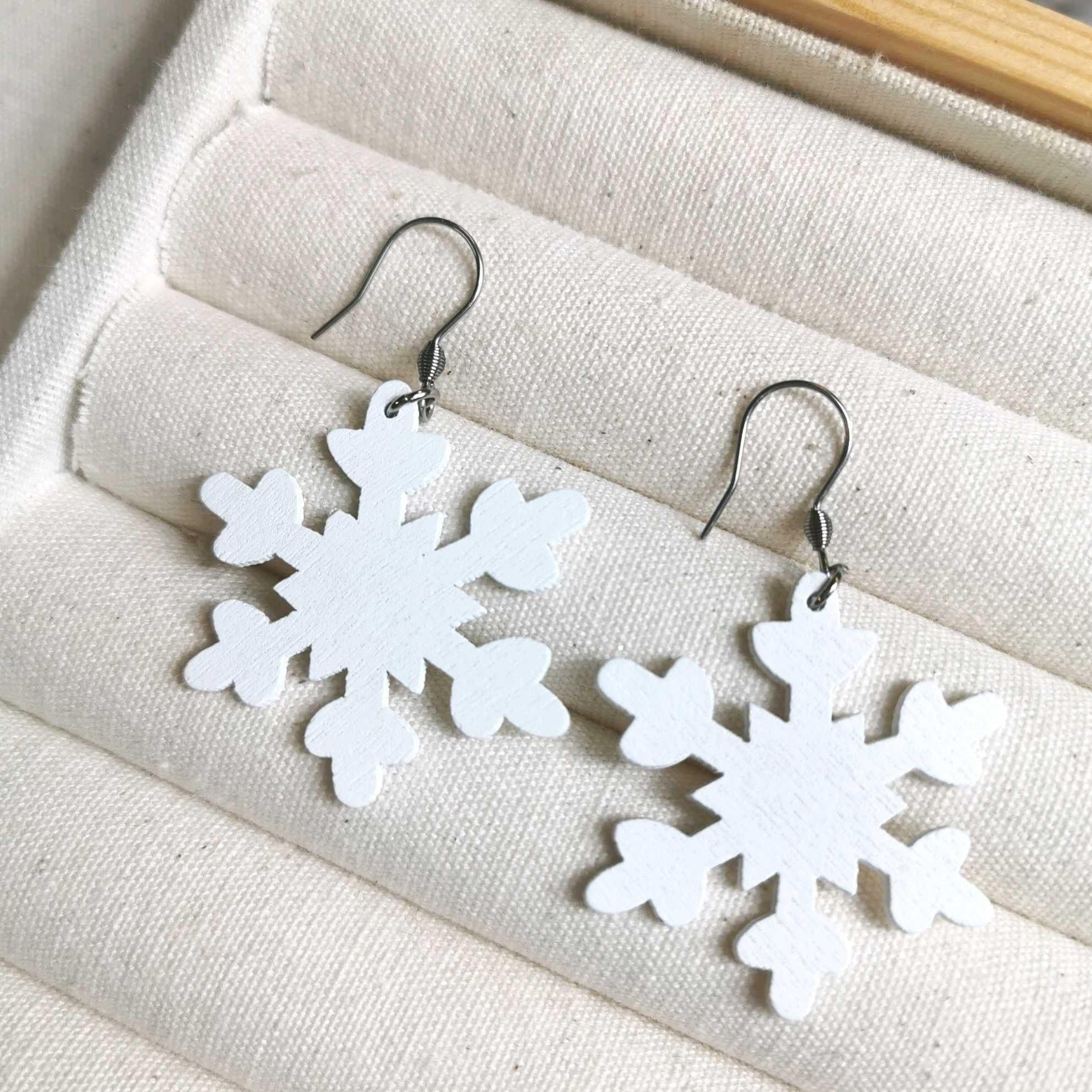 Wooden earrings, Snowflake