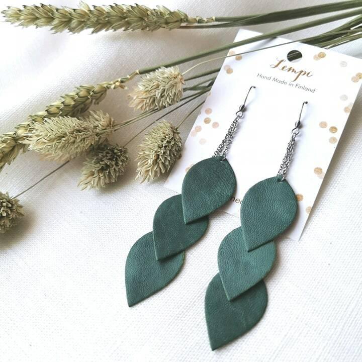 LEMPI earrings, Leaves (3-piece, sage green)