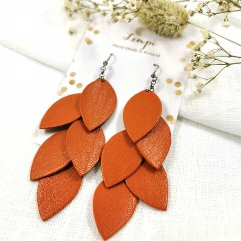 LEMPI earrings, Grain (brick red)