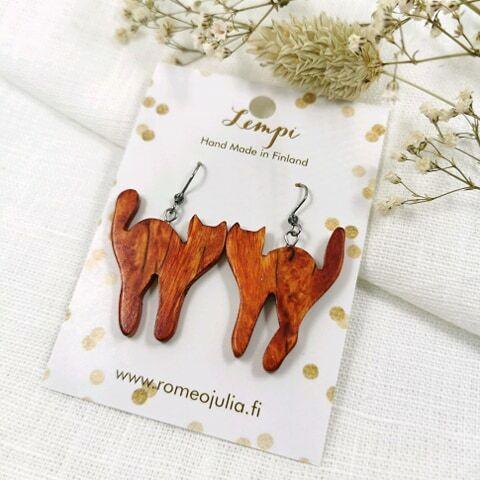 LEMPI earrings, Cat (orange, curly birch)