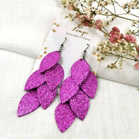 LEMPI earrings, Grain (pink glitter)