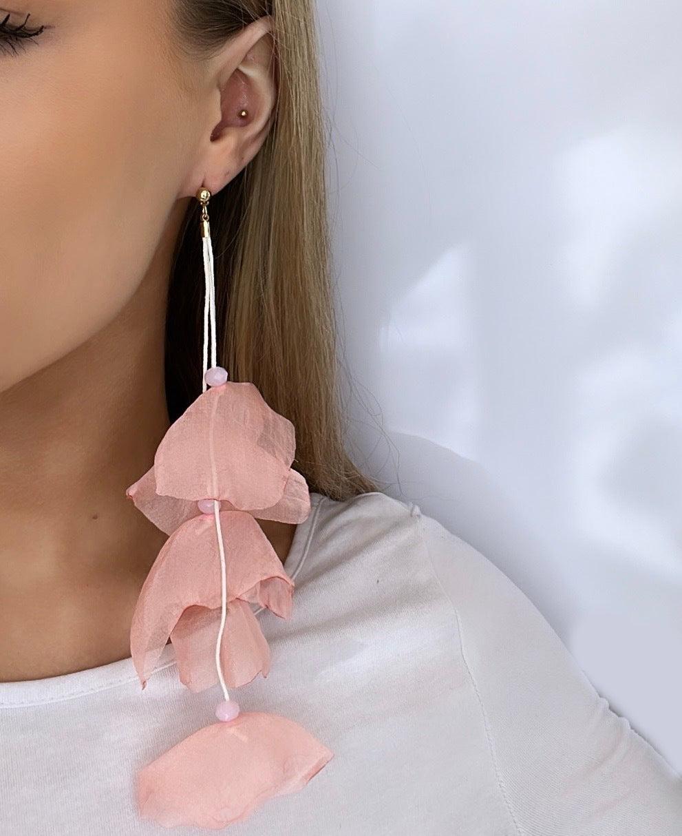 Korvakorut, FRENCH RIVIERA|Extra Long Soft Pink Flower Earrings