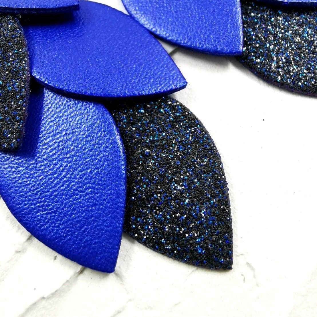 LEMPI earrings, Grain (blue, matte-glitter combination)