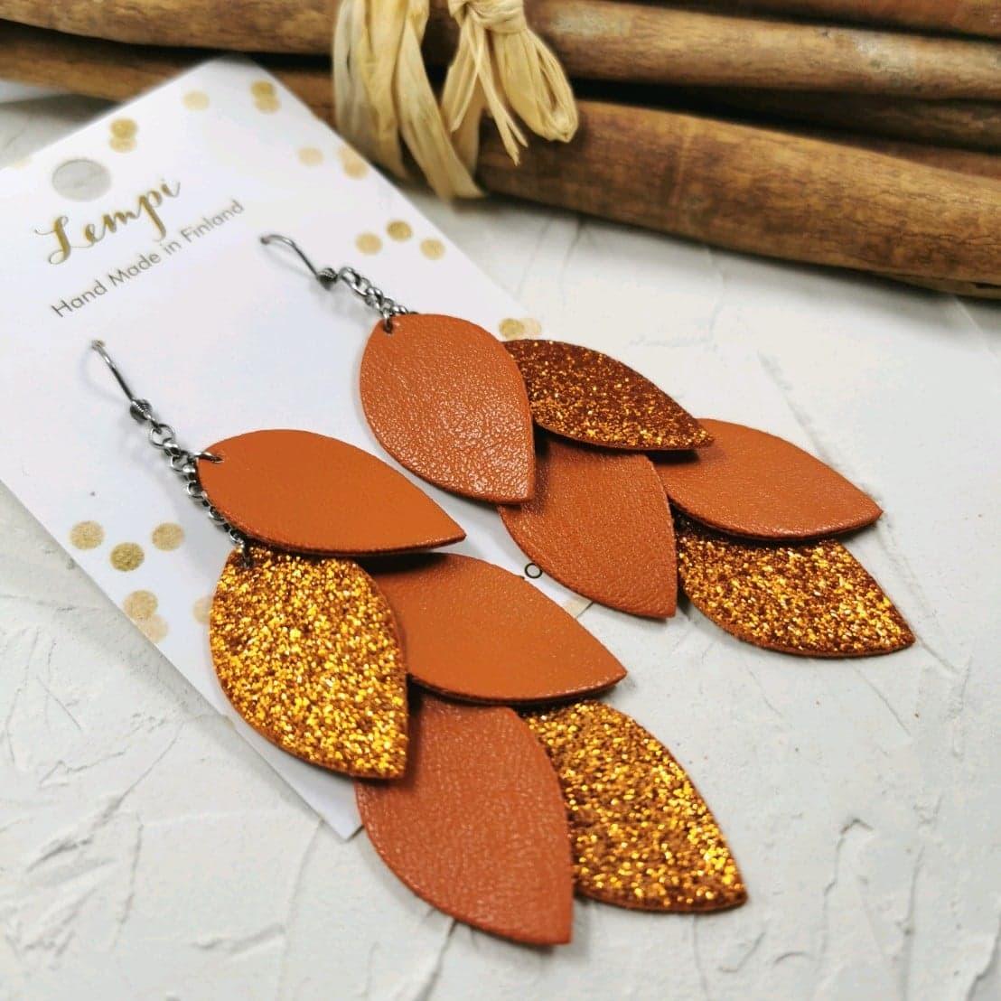 LEMPI earrings, Grain (orange, matte-glitter combination)