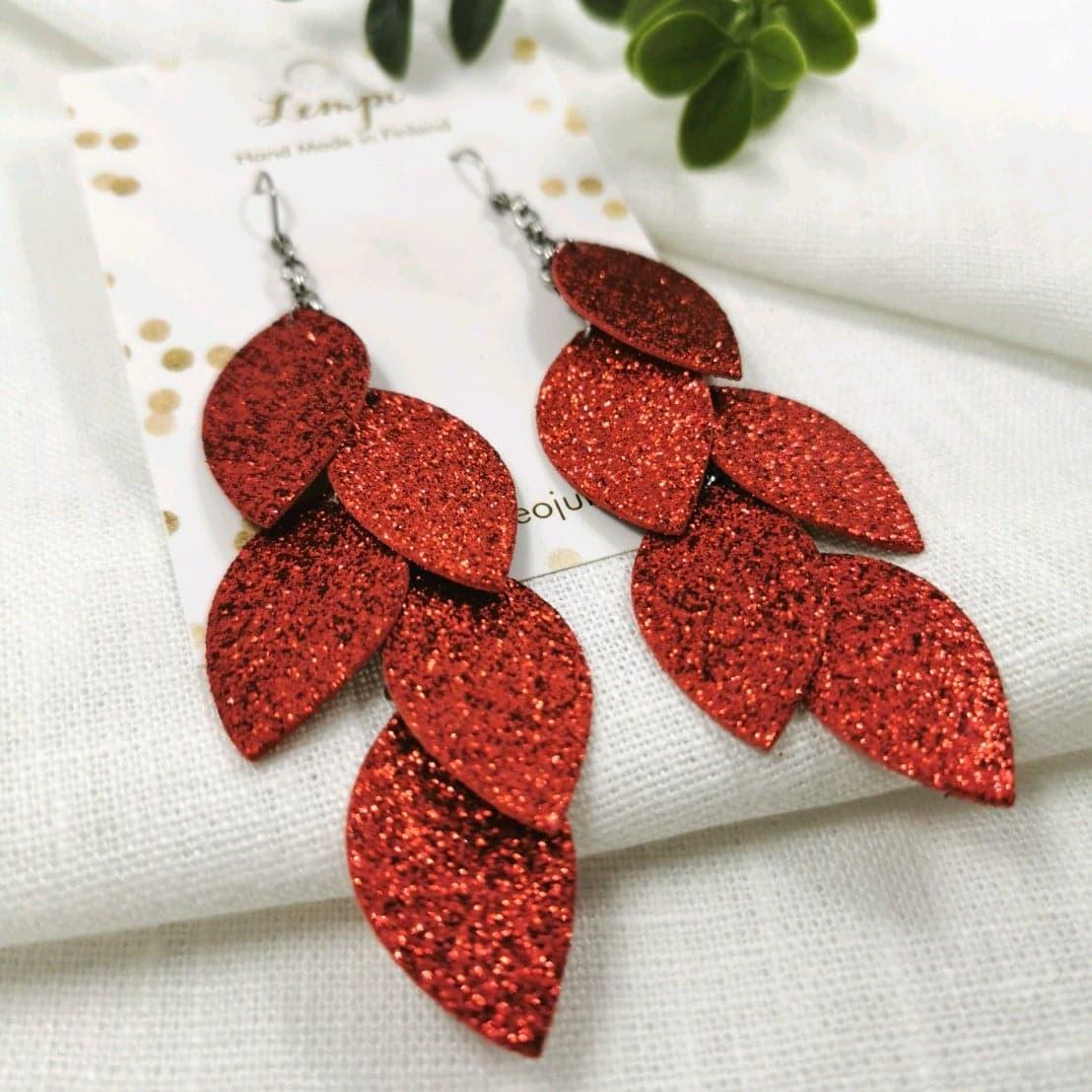 LEMPI earrings, Grain (red glitter)