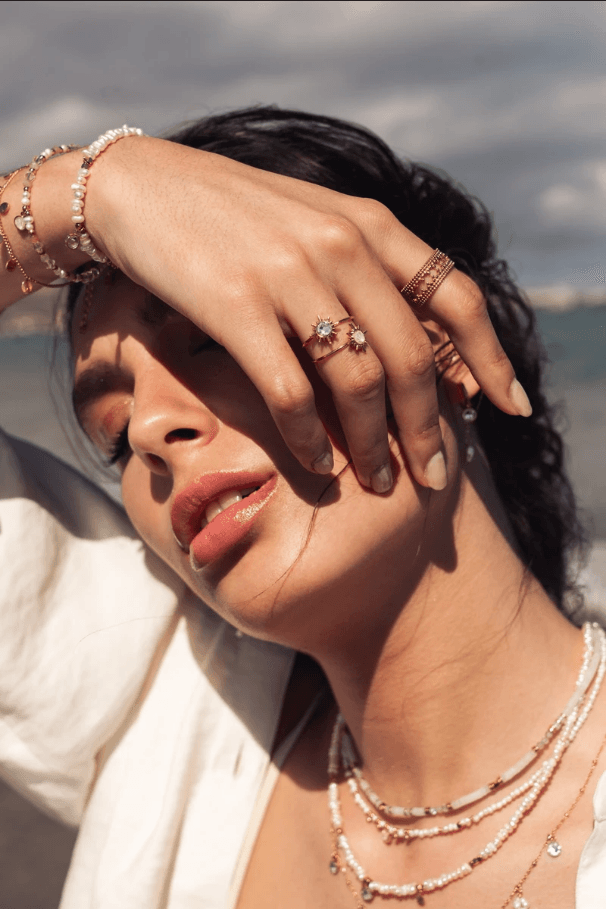 Sormus, BOHM PARIS|Bague Melany dorée avec cristal coral