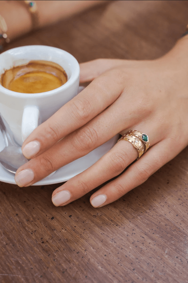 Sormus, BOHM PARIS|Bague Ghita dorée avec cristal emerald green