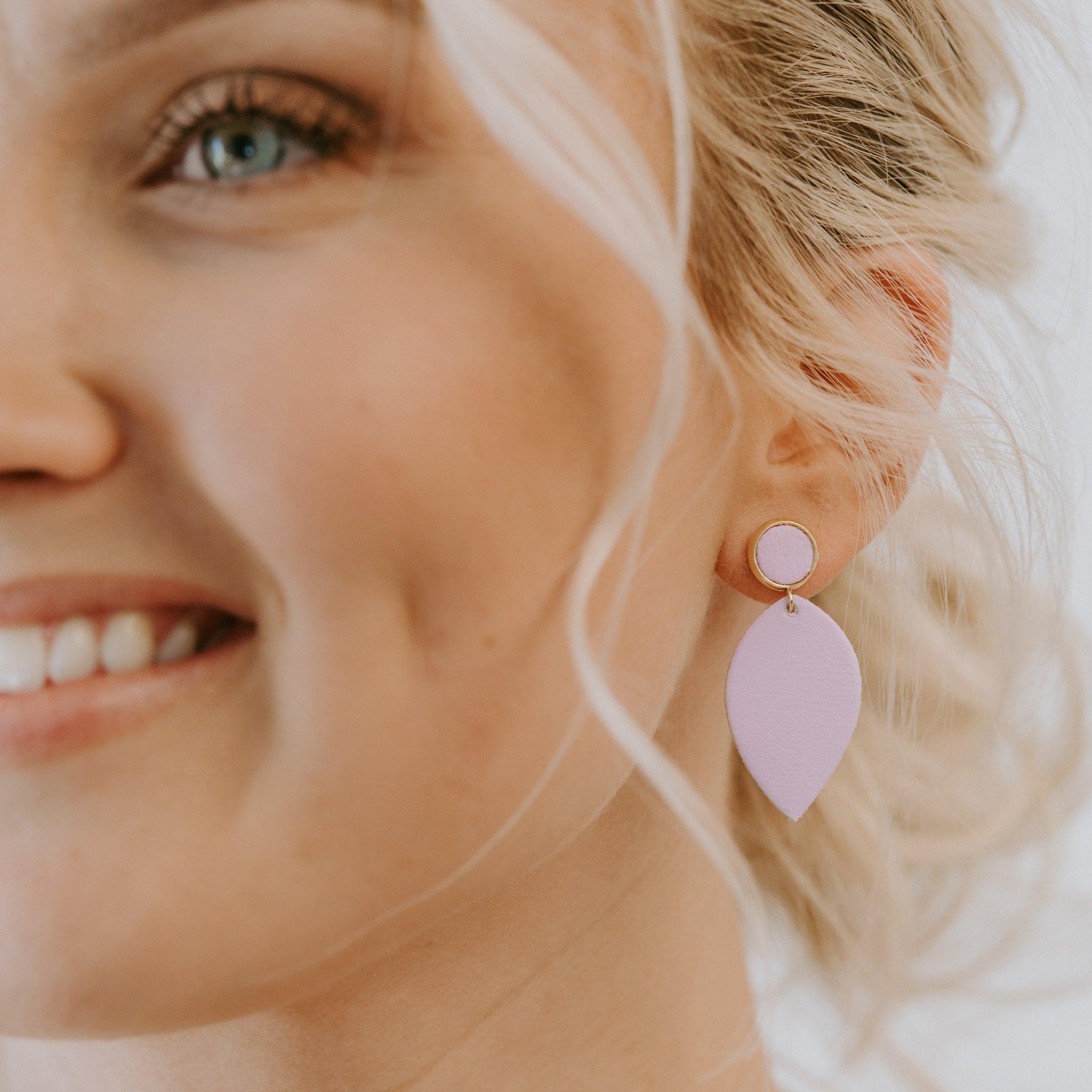 LEMPI earrings, Leaf (lavender)