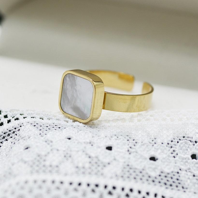 Surgical steel ring, FRENCH RIVIERA|Leonie white pearl ring