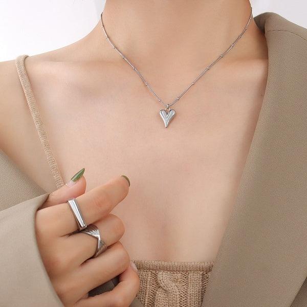 FRENCH RIVIERA|Modern Heart necklace made of surgical steel (silver)