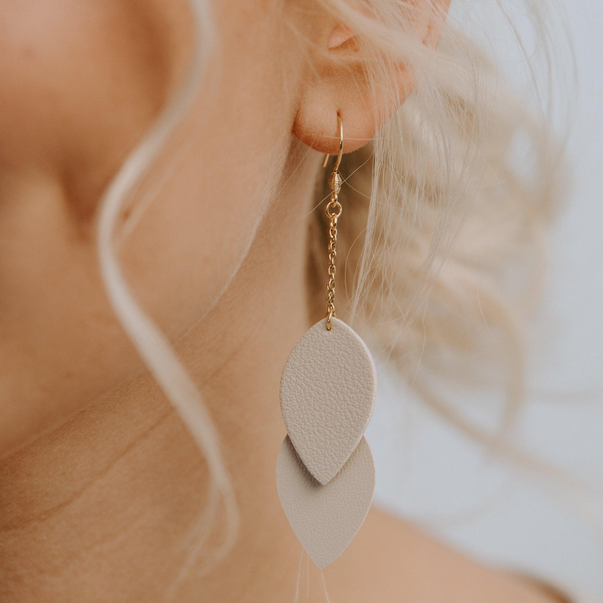 LEMPI earrings, Delicate Leaves (light green/steel)