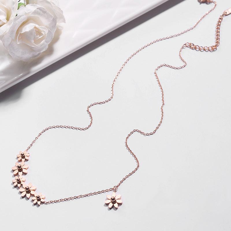 FRENCH RIVIERA|Marguerite flower necklace in surgical steel (rose gold)