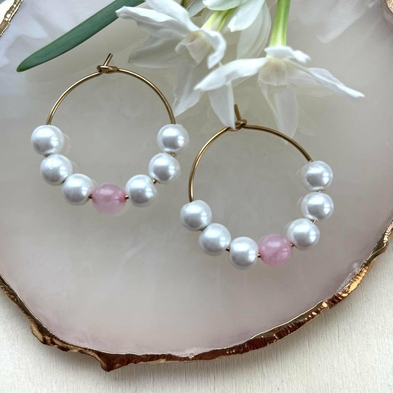 Earrings, FRENCH RIVIERA|Jolie pearl earrings (rose quartz, medium)