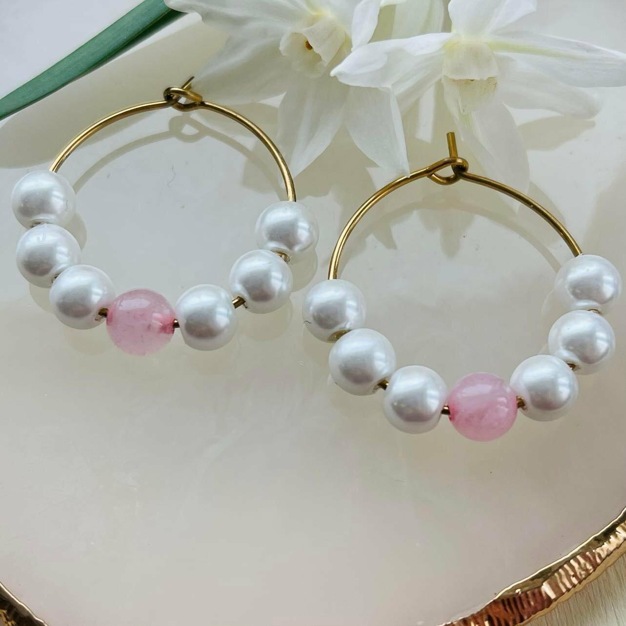 Earrings, FRENCH RIVIERA|Jolie pearl earrings (rose quartz, medium)