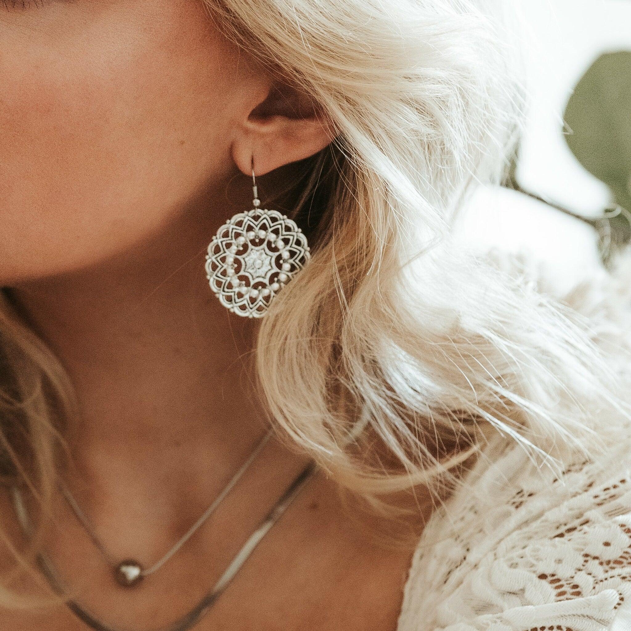 FRENCH RIVIERA|Elowen Bohemian Lace Earrings (antique silver)