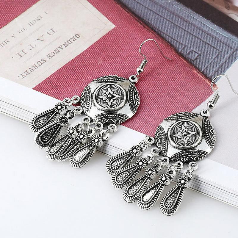 FRENCH RIVIERA|Gaia bohemian earrings with drop charms (antique silver)