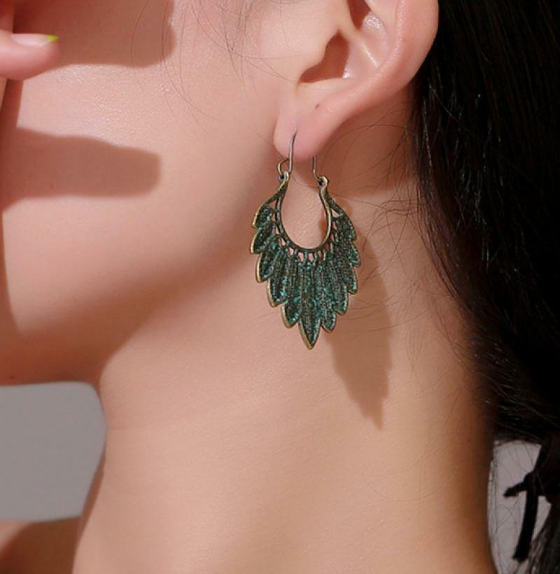 FRENCH RIVIERA|Piper - bohemian antique copper hanger feather earrings