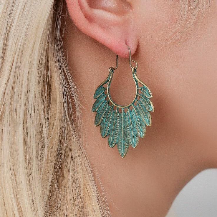 FRENCH RIVIERA|Piper - bohemian antique copper hanger feather earrings