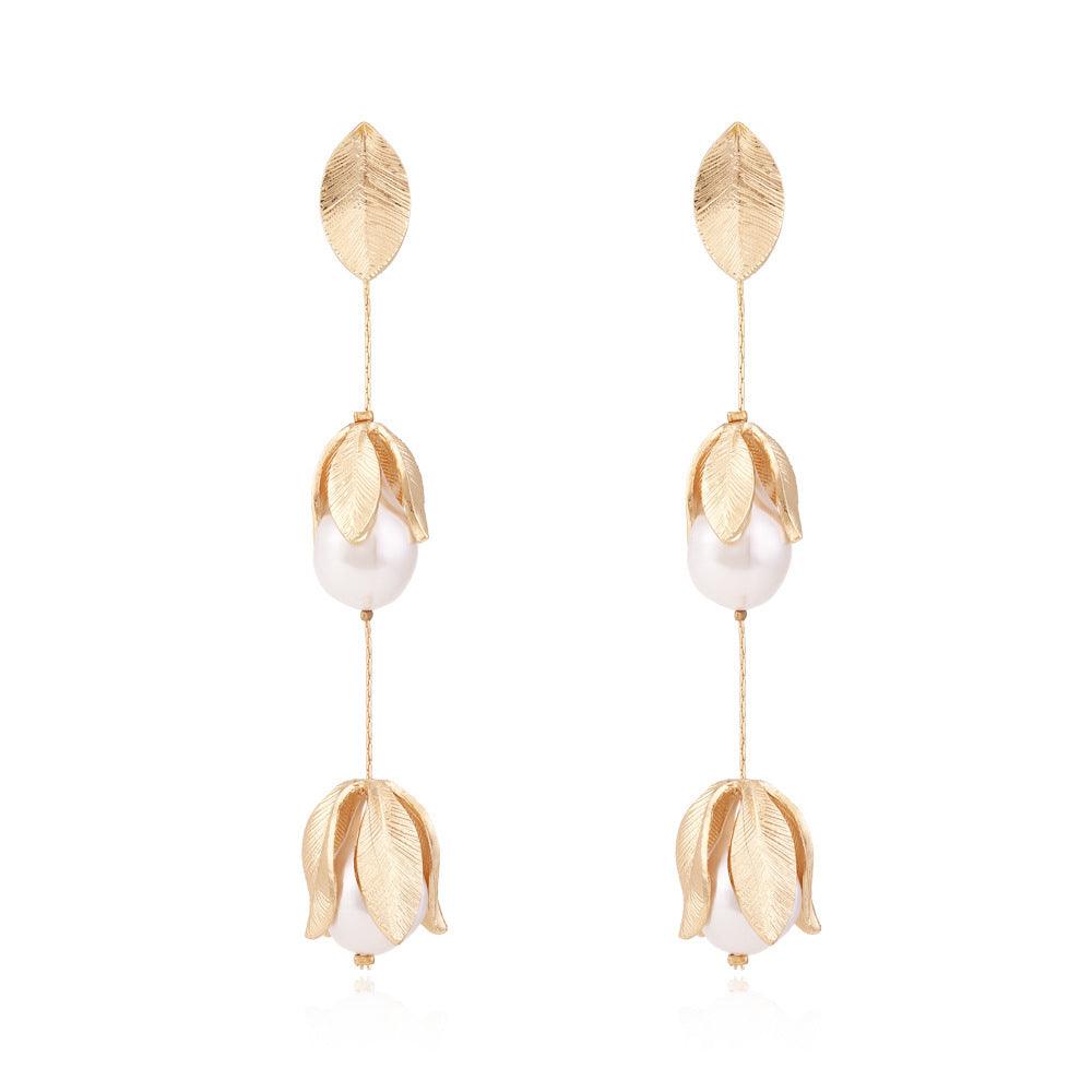 FRENCH RIVIERA|Primrose long flower bud pearl earrings