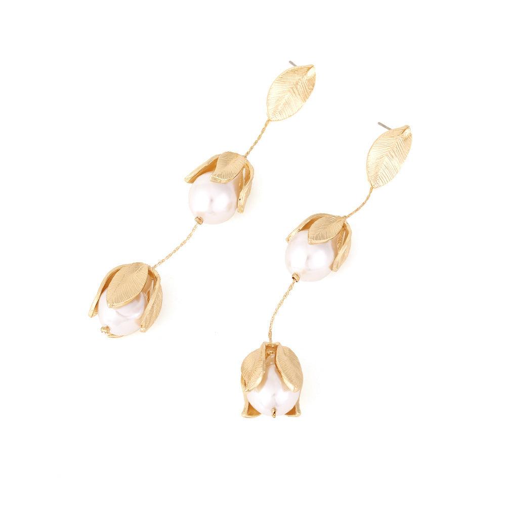 FRENCH RIVIERA|Primrose long flower bud pearl earrings