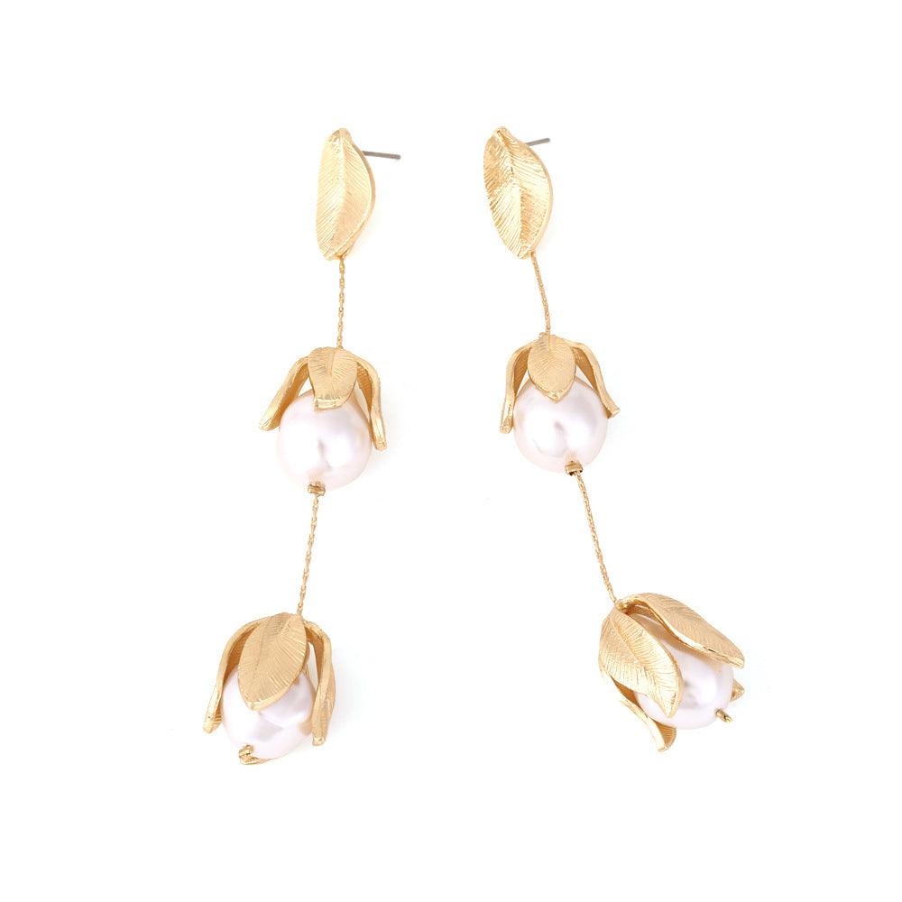 FRENCH RIVIERA|Primrose long flower bud pearl earrings