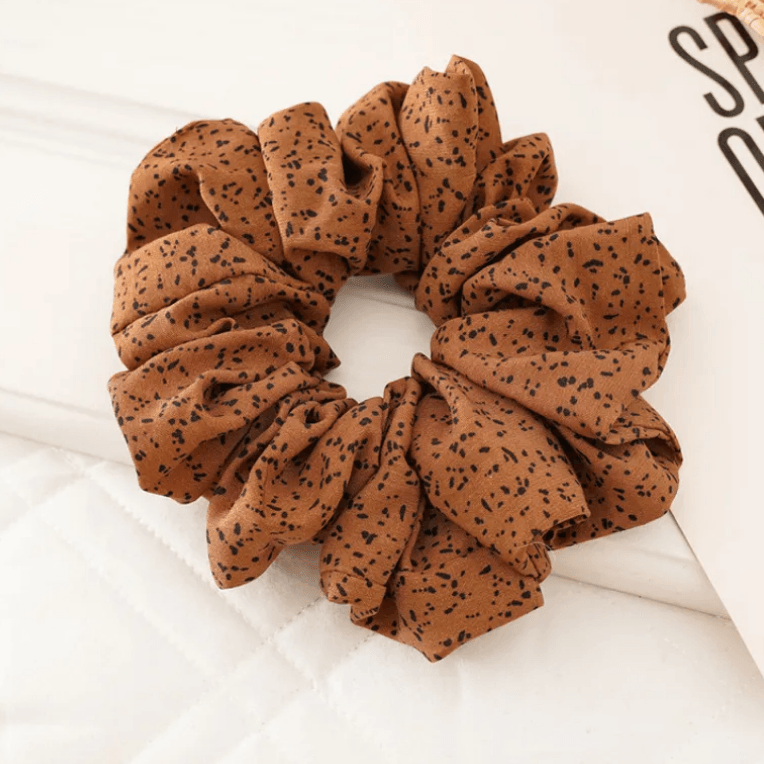 SUGAR SUGAR®, Autumn Mornings Scrunchie brown hair donut