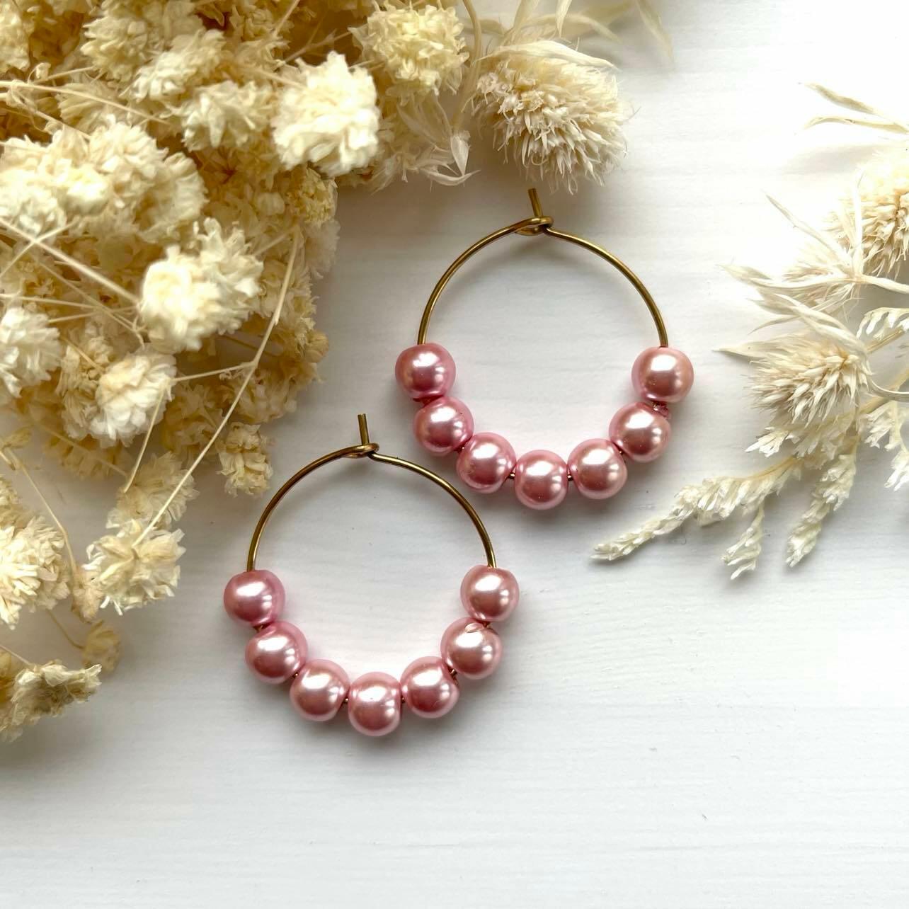 Earrings, FRENCH RIVIERA|Jolie pearl earrings (pink)