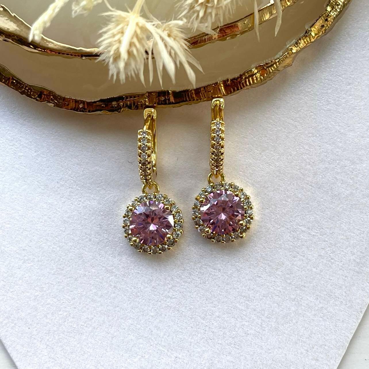 FRENCH RIVIERA|Viola Earrings -vaaleanpunaiset juhlakorvakorut