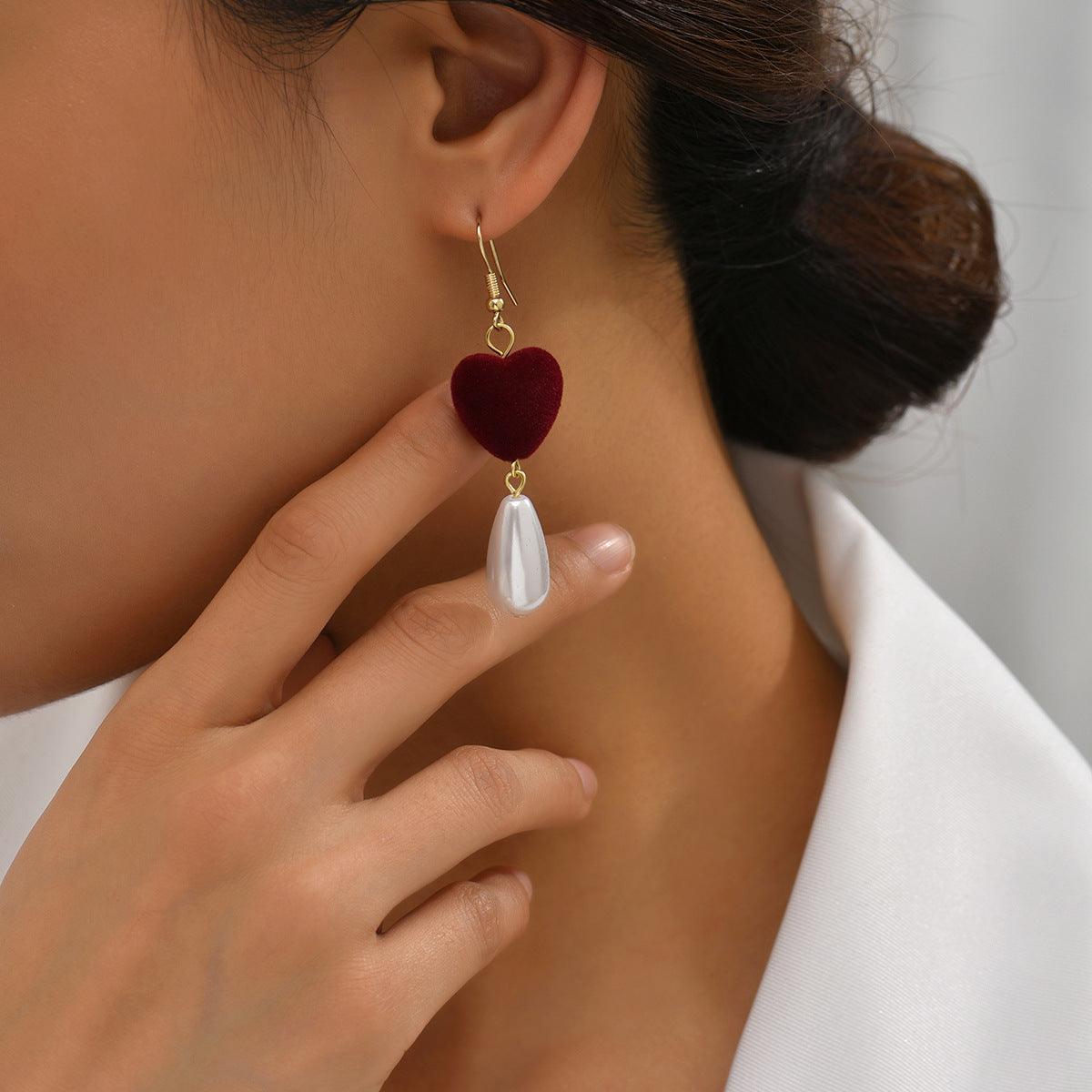 FRENCH RIVIERA|Noel velvet heart earrings with pearls