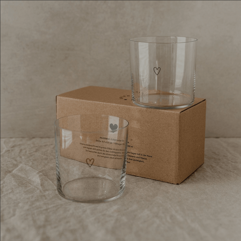 Set of two glasses, Hearts minimalist drinking glasses