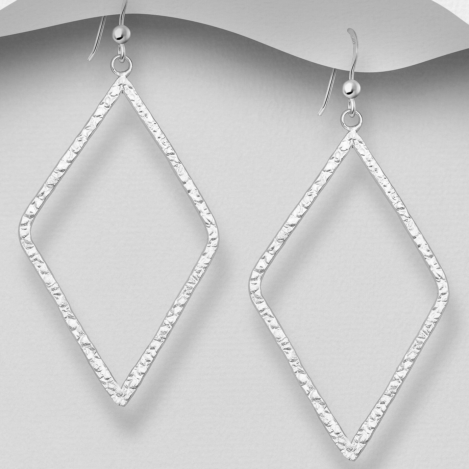 PREMIUM COLLECTION|Lykke silver earrings with forged surface