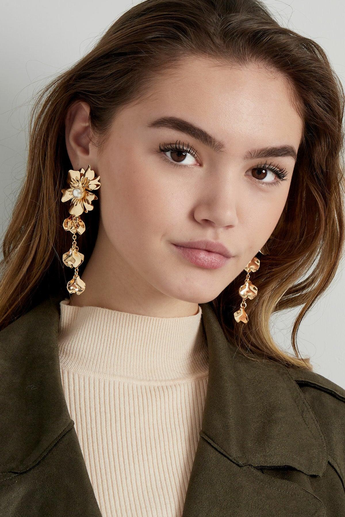 FRENCH RIVIERA | Sophie-style gold-colored flower earrings