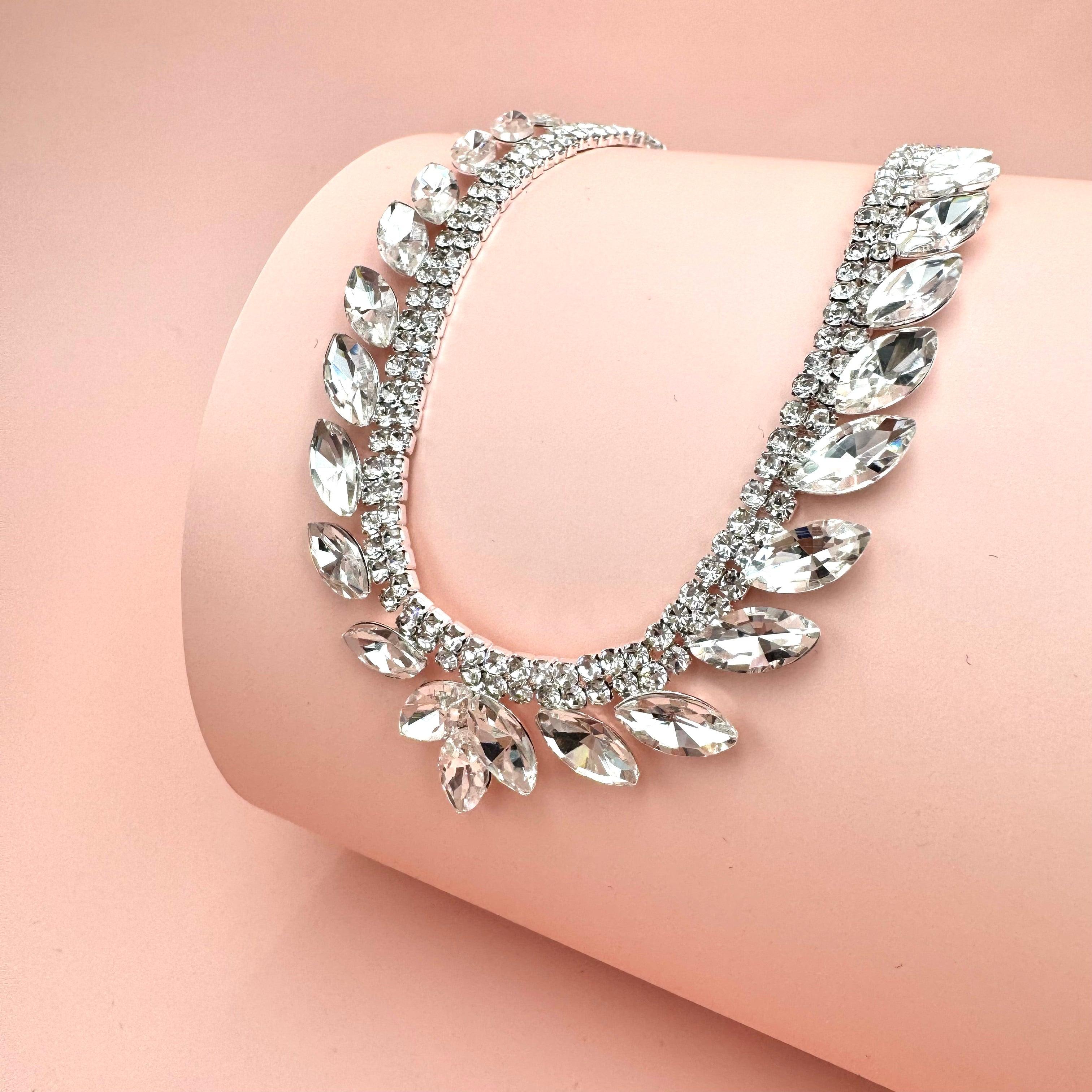 ROMANCE | Alexandra silver-colored rhinestone necklace