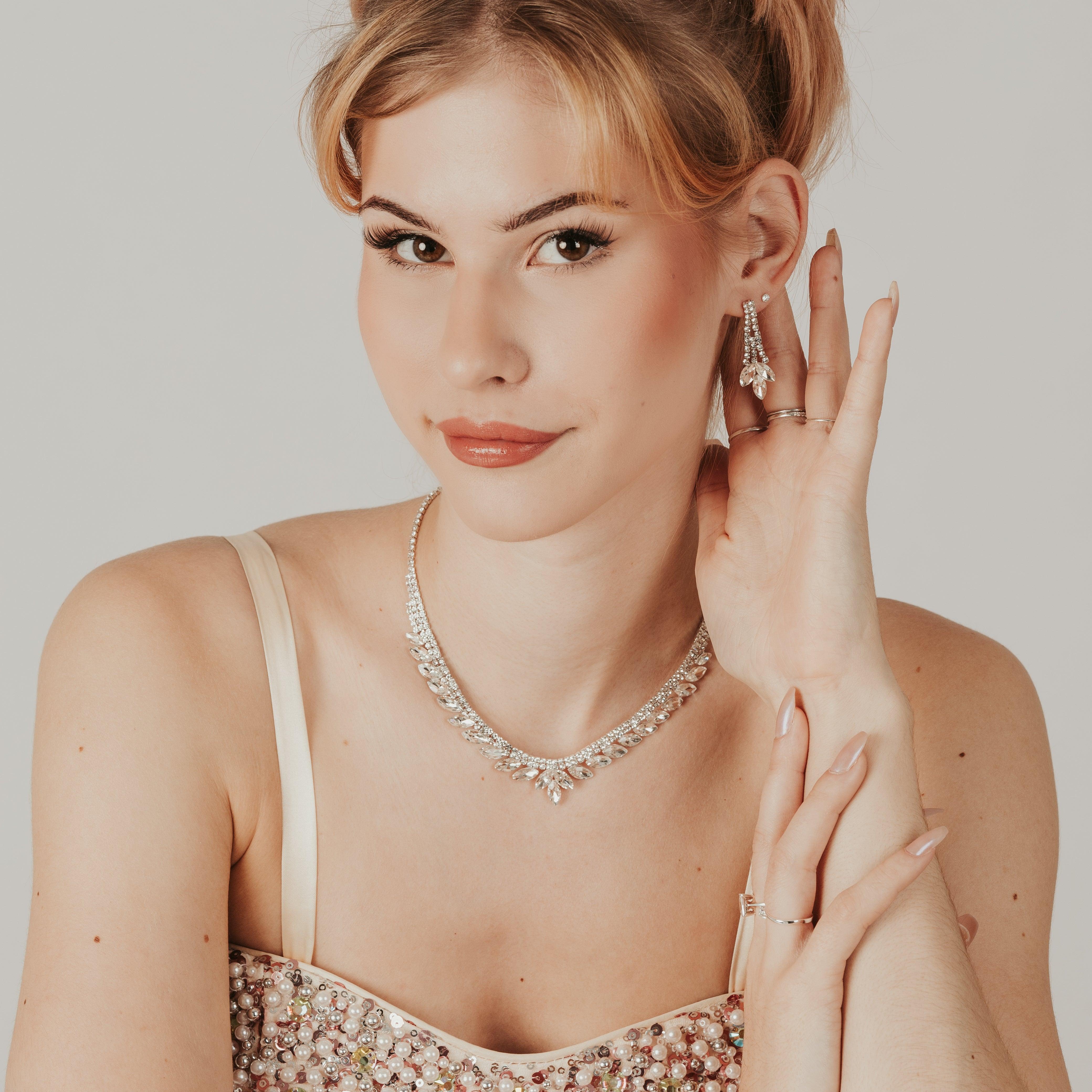 ROMANCE | Alexandra silver-colored rhinestone necklace