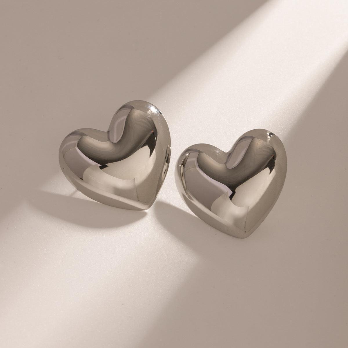 FRENCH RIVIERA | Emily Surgical Steel Heart Studs (Silver)