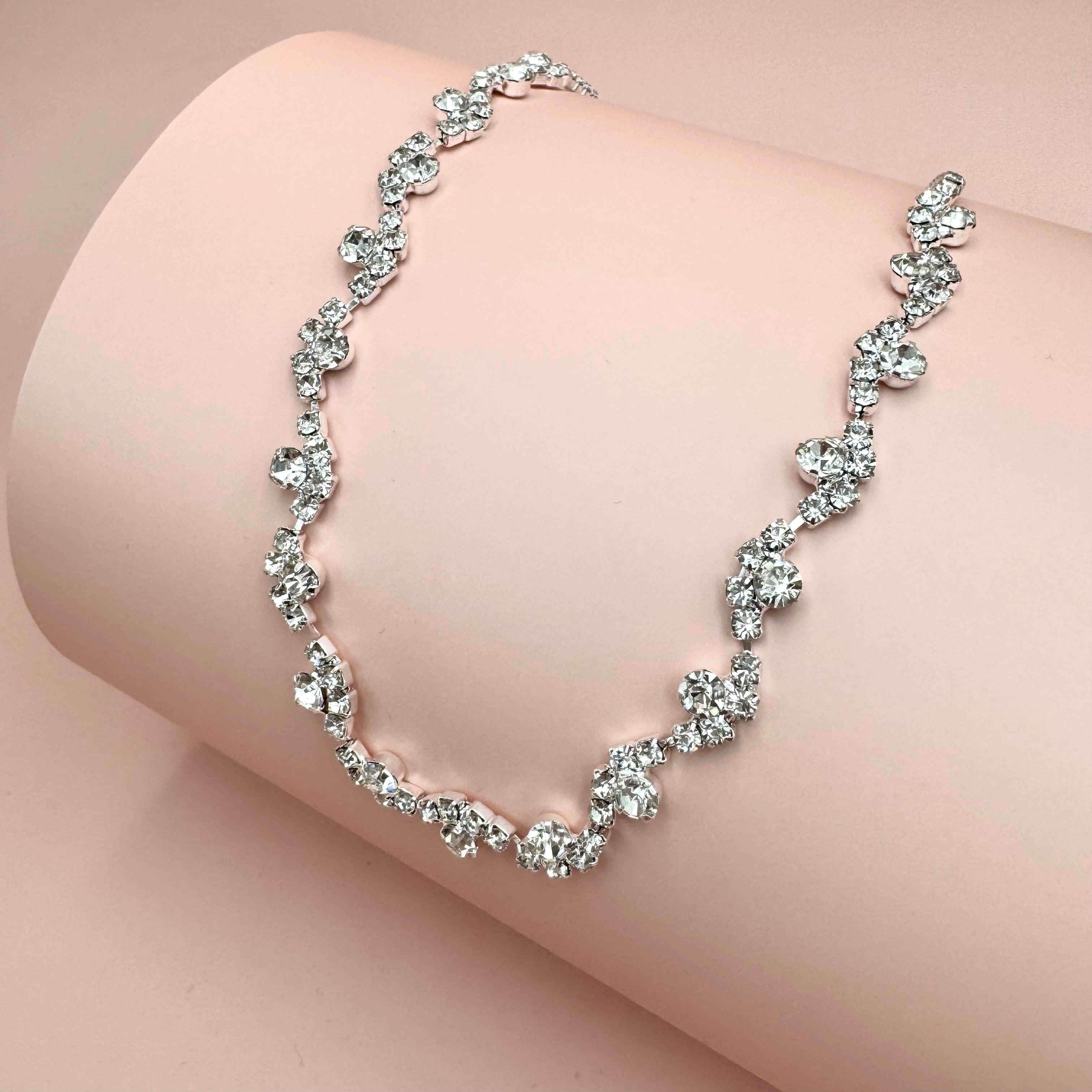 ROMANCE | Anastassia silver-colored rhinestone necklace