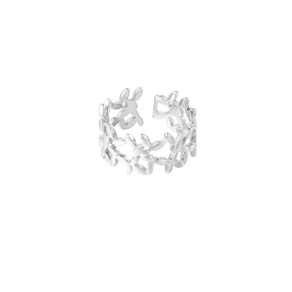 FRENCH RIVIERA | Mia Ring - stoneless flower ring made of surgical steel (silver)