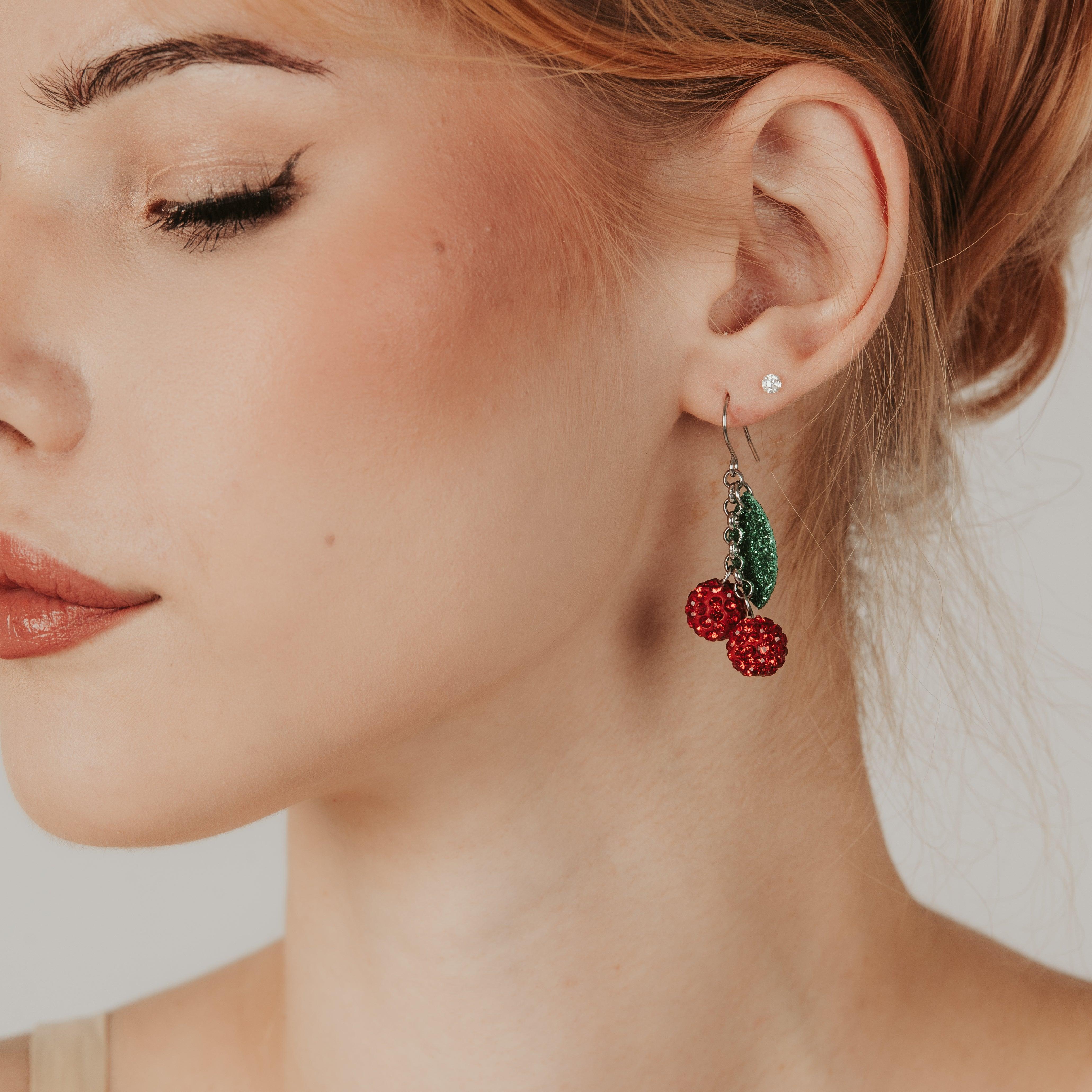 LEMPI® earrings, Cherry (red glitter / glittering leaf)