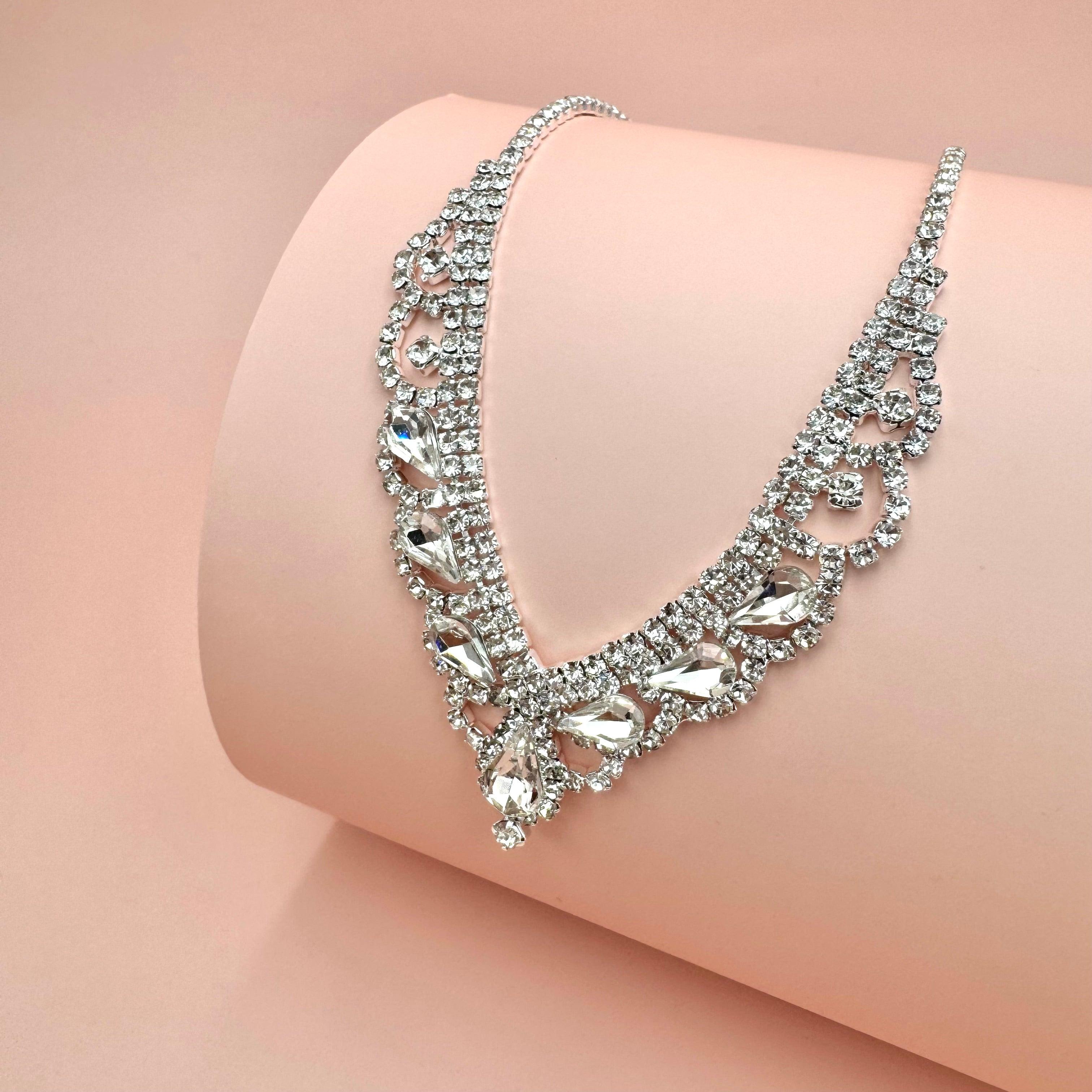 ROMANCE | Yasmine silver-colored rhinestone necklace