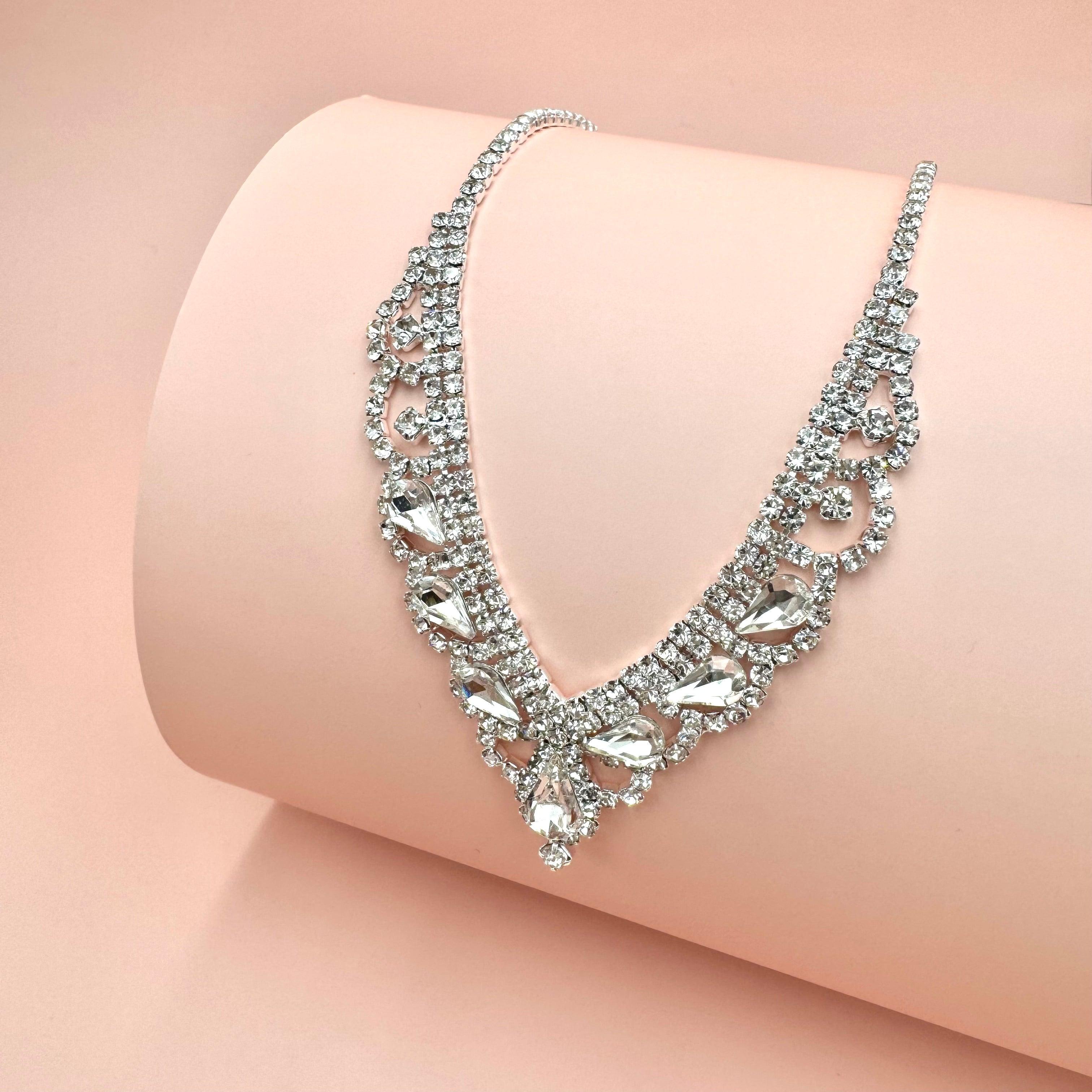 ROMANCE | Yasmine silver-colored rhinestone necklace