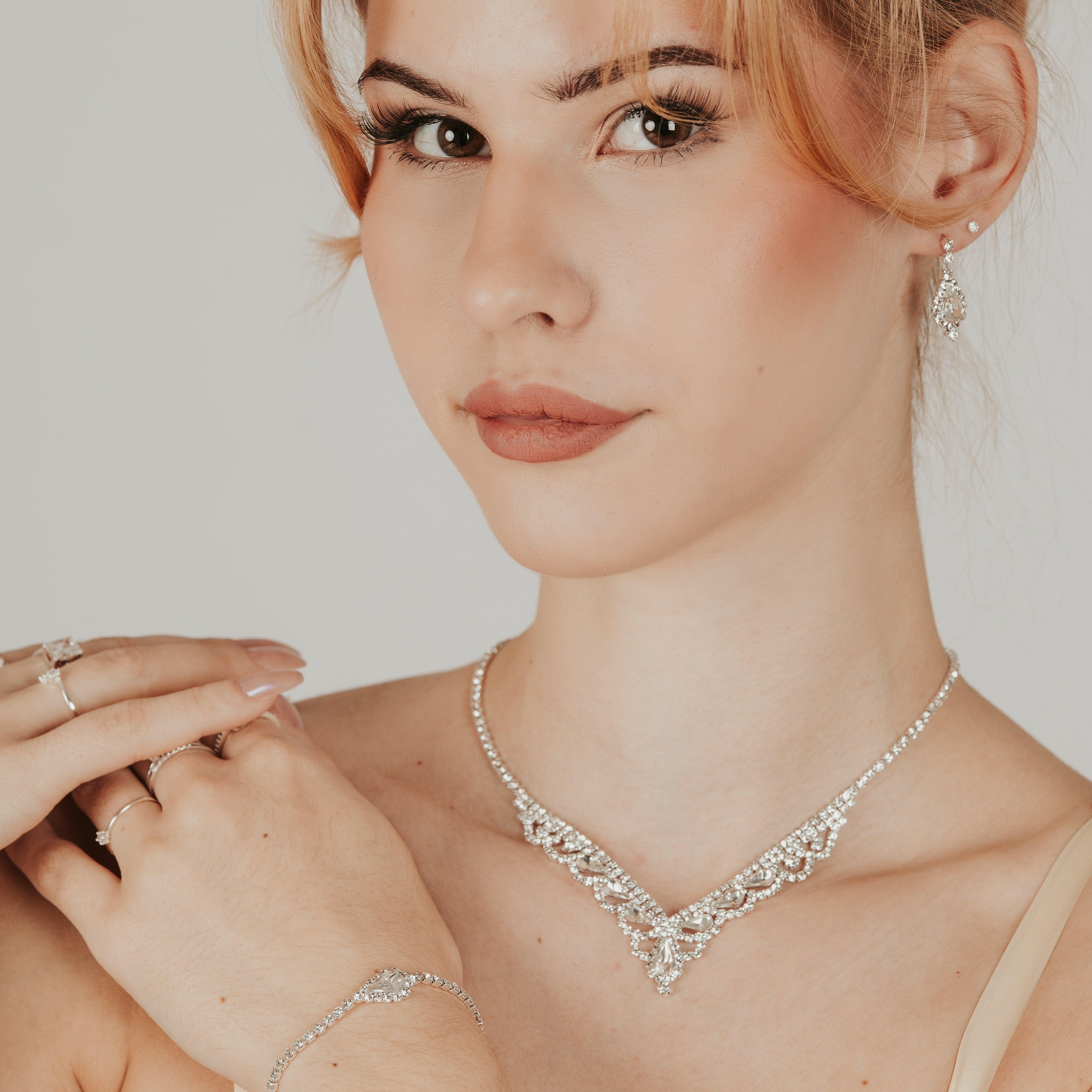 ROMANCE | Yasmine silver-colored rhinestone necklace